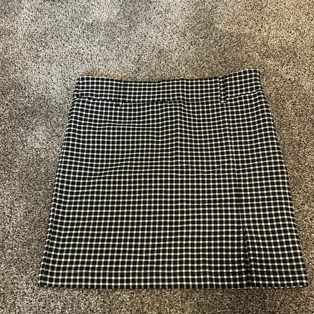 black and white pattern skirt